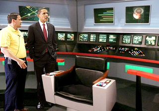 Illustration for article titled Barack Obama Loves Looking At Awesome Things